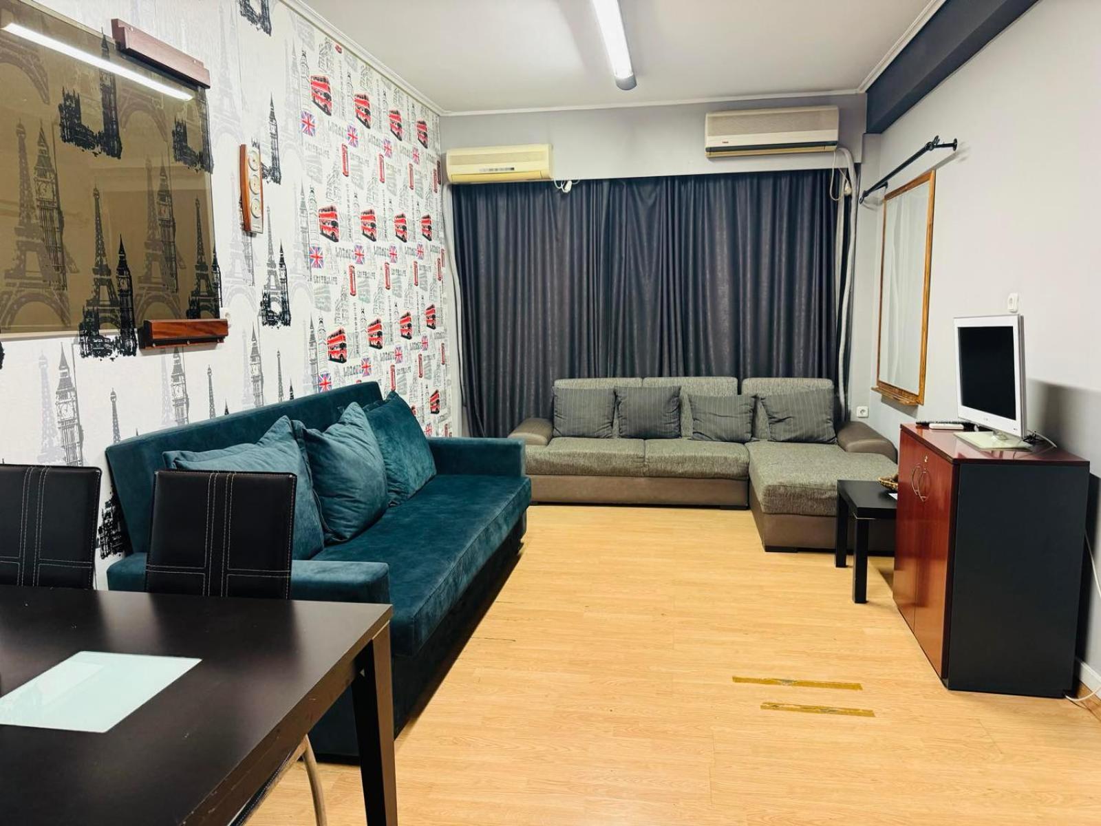 Apartment Day In 2 *